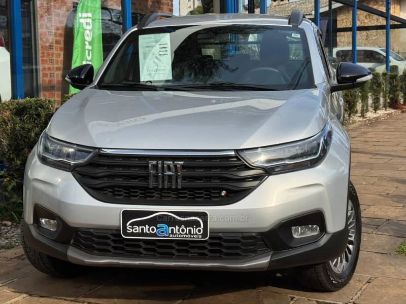 FIAT - STRADA - 2023/2023 - Prata - R$ 113.900,00