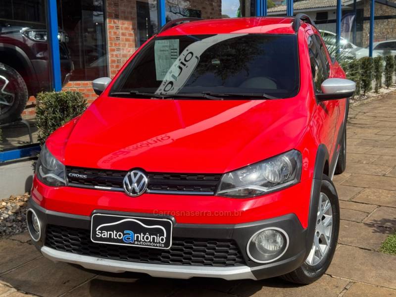 VOLKSWAGEN - SAVEIRO - 2015/2016 - Vermelha - R$ 74.900,00