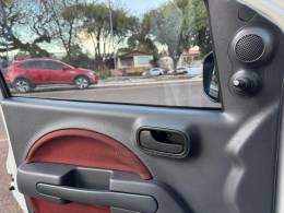 FIAT - UNO - 2012/2013 - Branca - R$ 42.900,00