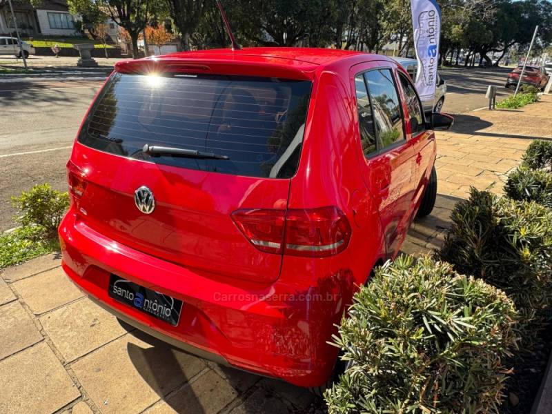 VOLKSWAGEN - FOX - 2015/2015 - Vermelha - R$ 45.900,00