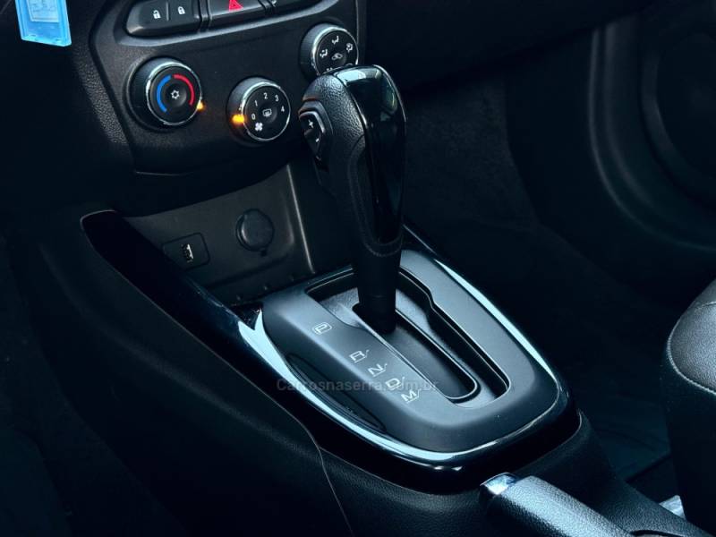 CHEVROLET - PRISMA - 2018/2019 - Branca - R$ 68.900,00