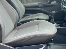 VOLKSWAGEN - SAVEIRO - 2013/2014 - Branca - R$ 46.900,00