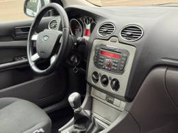 FORD - FOCUS - 2011/2012 - Prata - R$ 43.900,00