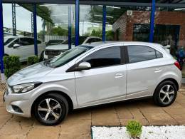 CHEVROLET - ONIX - 2017/2018 - Prata - R$ 65.900,00