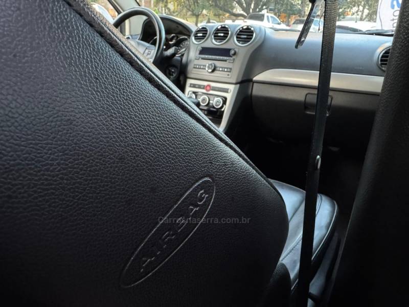 CHEVROLET - CAPTIVA - 2012/2012 - Cinza - R$ 49.900,00