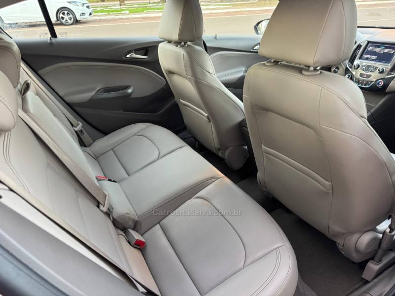 CHEVROLET - CRUZE - 2017/2017 - Vermelha - R$ 92.900,00