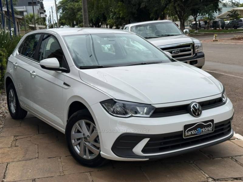 VOLKSWAGEN - POLO - 2024/2025 - Branca - R$ 99.900,00