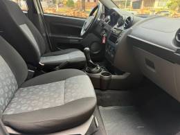 FORD - FIESTA - 2011/2012 - Branca - R$ 31.900,00