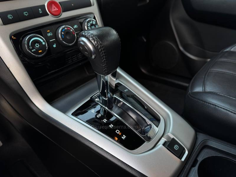 CHEVROLET - CAPTIVA - 2012/2012 - Cinza - R$ 49.900,00