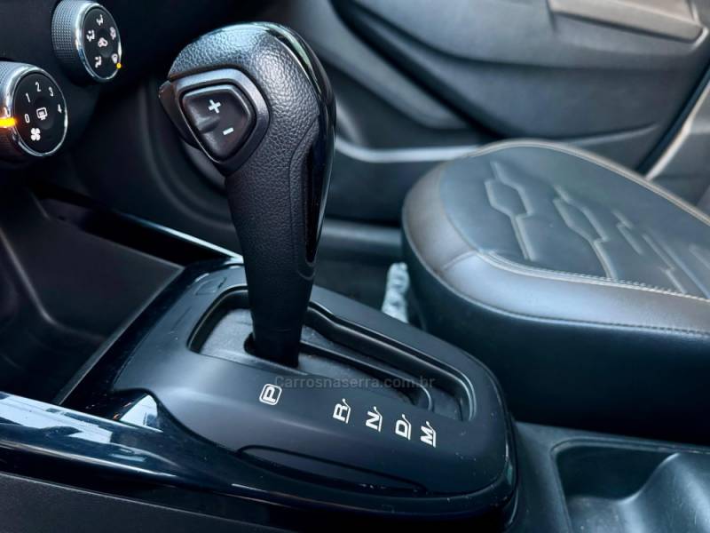 CHEVROLET - PRISMA - 2018/2019 - Branca - R$ 68.900,00