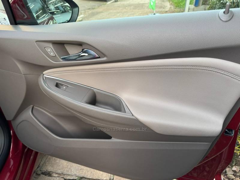 CHEVROLET - CRUZE - 2017/2017 - Vermelha - R$ 92.900,00