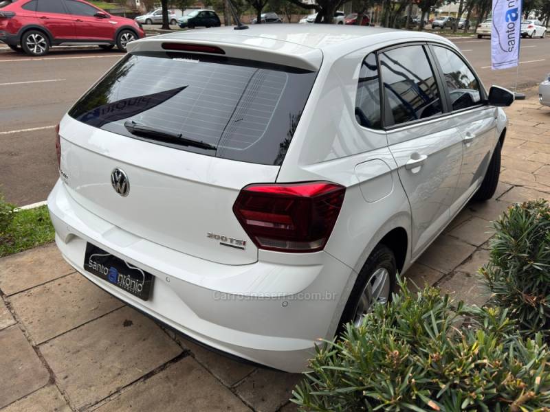 VOLKSWAGEN - POLO - 2018/2018 - Branca - R$ 73.900,00