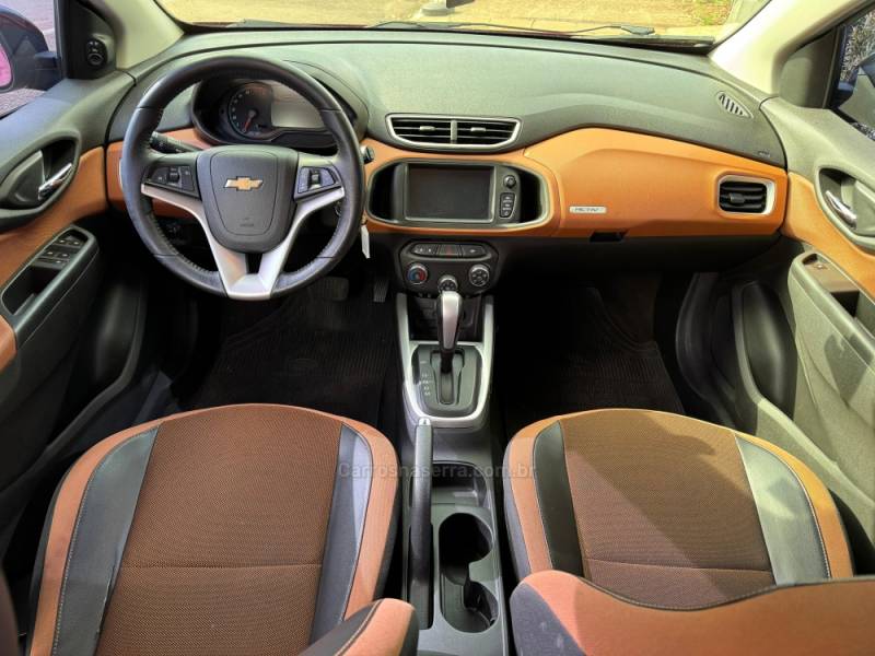 CHEVROLET - ONIX - 2018/2018 - Vermelha - R$ 67.900,00