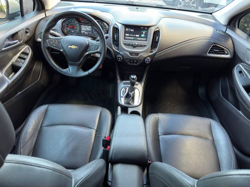 CHEVROLET - CRUZE - 2018/2018 - Branca - R$ 87.900,00