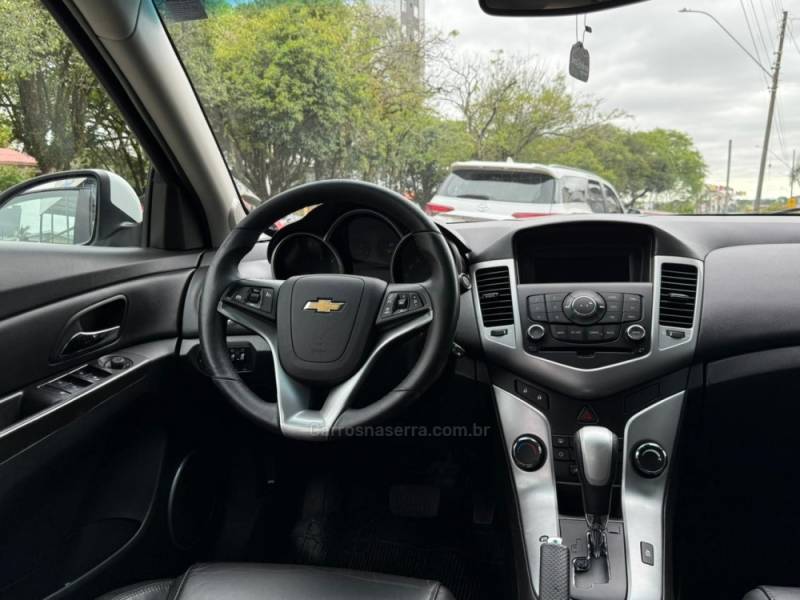 CHEVROLET - CRUZE - 2011/2012 - Branca - R$ 54.900,00