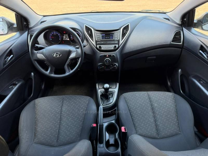 HYUNDAI - HB20 - 2018/2018 - Prata - R$ 54.900,00