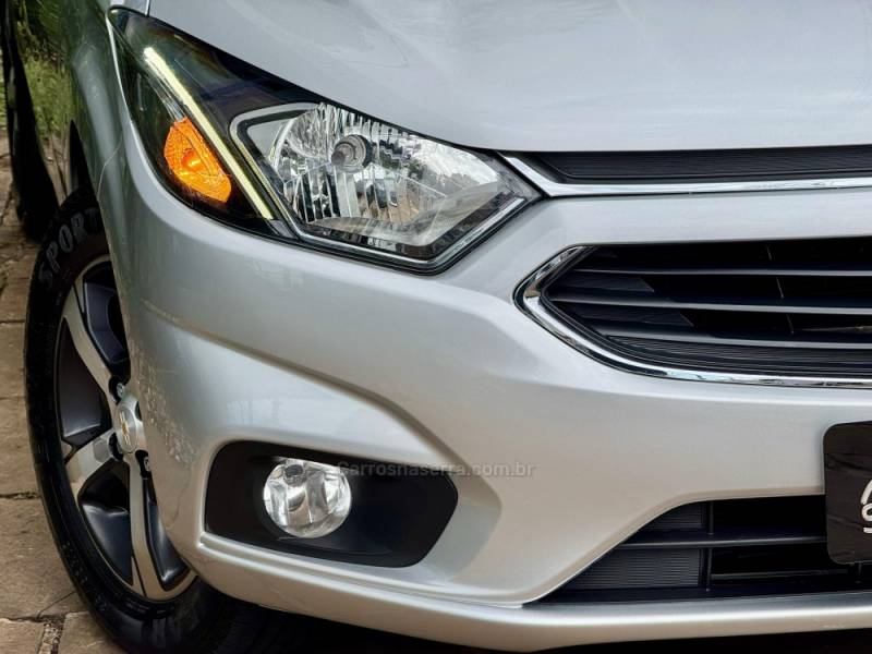 CHEVROLET - ONIX - 2017/2018 - Prata - R$ 67.900,00