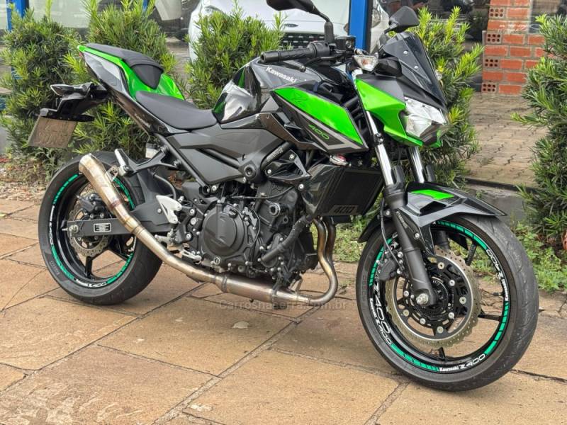 KAWASAKI - Z400 - 2022/2022 - Verde - R$ 31.900,00