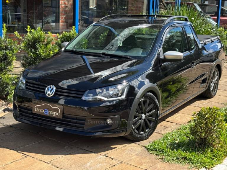VOLKSWAGEN - SAVEIRO - 2015/2015 - Preta - Sob Consulta