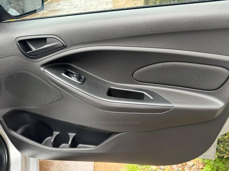 FORD - KA - 2018/2019 - Prata - R$ 45.900,00