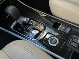 MITSUBISHI - OUTLANDER - 2018/2019 - Prata - R$ 159.900,00