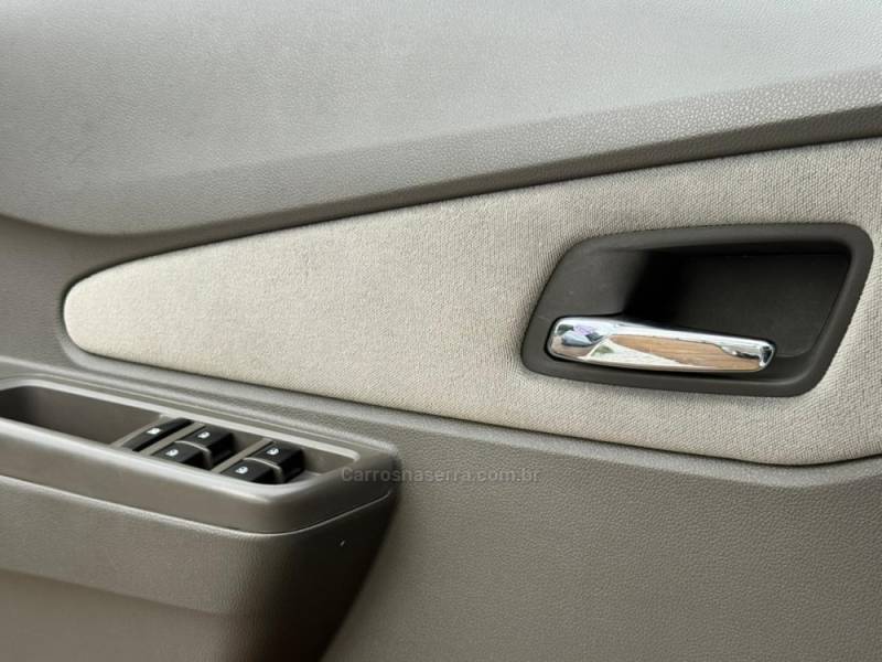 CHEVROLET - COBALT - 2012/2012 - Prata - R$ 38.900,00