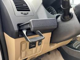 TOYOTA - HILUX SW4 - 2014/2015 - Prata - R$ 117.900,00