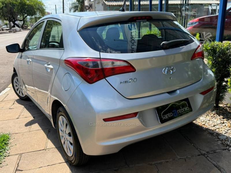 HYUNDAI - HB20 - 2018/2018 - Prata - R$ 54.900,00
