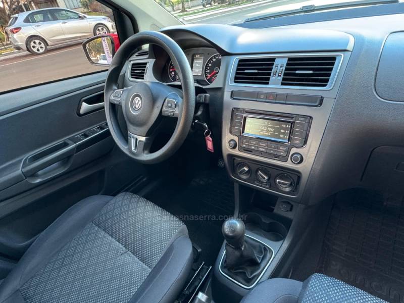 VOLKSWAGEN - FOX - 2015/2015 - Vermelha - R$ 45.900,00