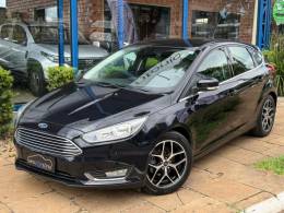 FORD - FOCUS - 2015/2016 - Preta - R$ 64.900,00