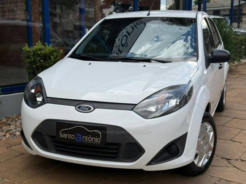 FORD - FIESTA - 2011/2012 - Branca - R$ 31.900,00