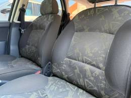 FIAT - PALIO - 2006/2007 - Branca - R$ 29.900,00