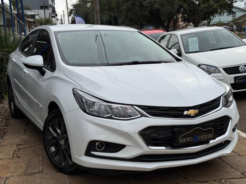 CHEVROLET - CRUZE - 2018/2019 - Branca - R$ 89.900,00
